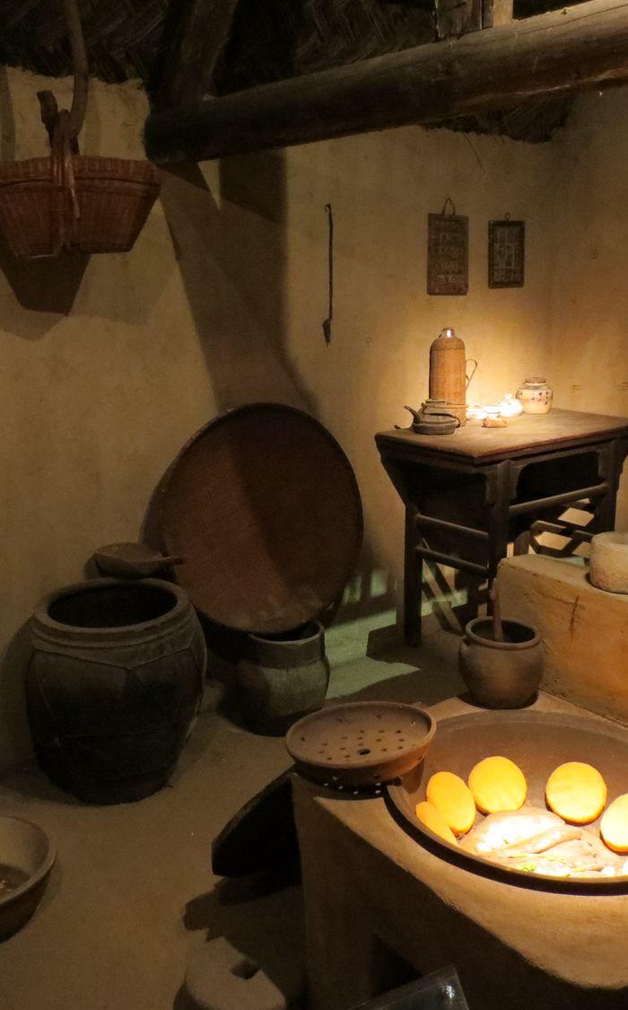 去年花里逢君别,今日花开又一年._去年花里逢