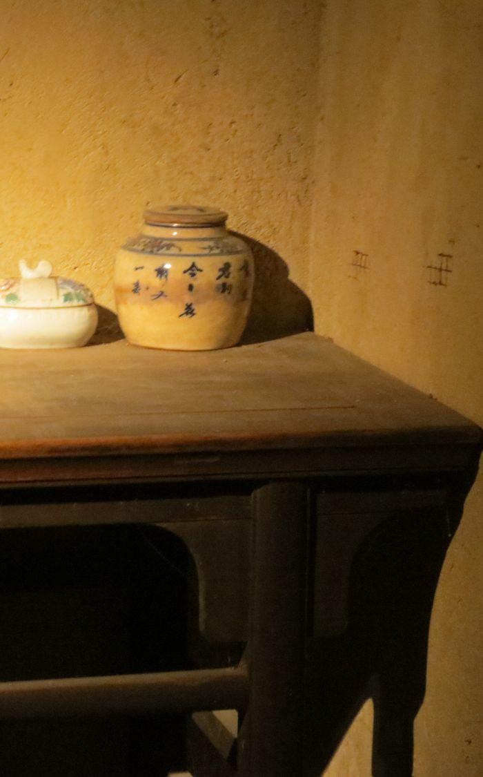 去年花里逢君别,今日花开又一年._去年花里逢