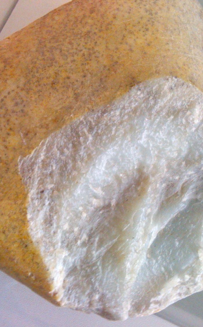 4公斤的和田黄皮白玉籽_4公斤的和田黄皮白玉