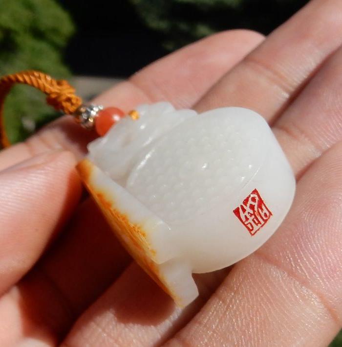 方言和田玉黄铭作品红金活皮羊脂玉籽料必定成