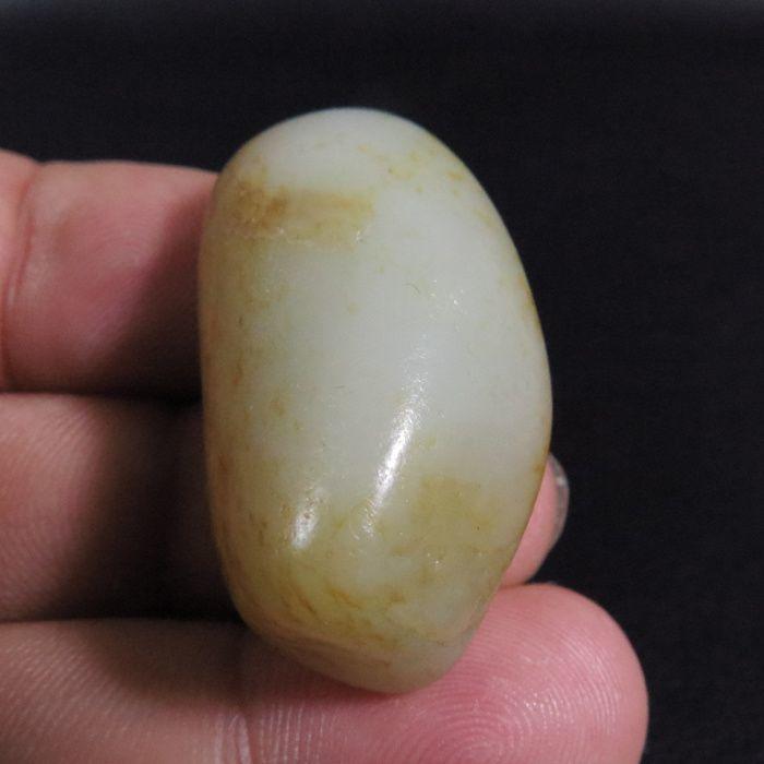 新疆和田玉青白玉籽料原石挂件_新疆和田玉青