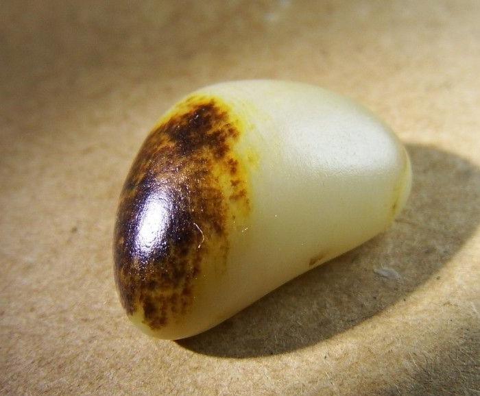 【和田玉01号】和田玉 饱满腰果型聚皮手串