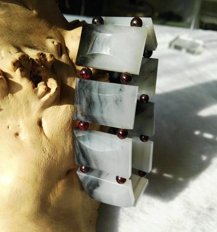 和田玉墨玉青花手牌_和田玉墨玉青花手牌鉴定