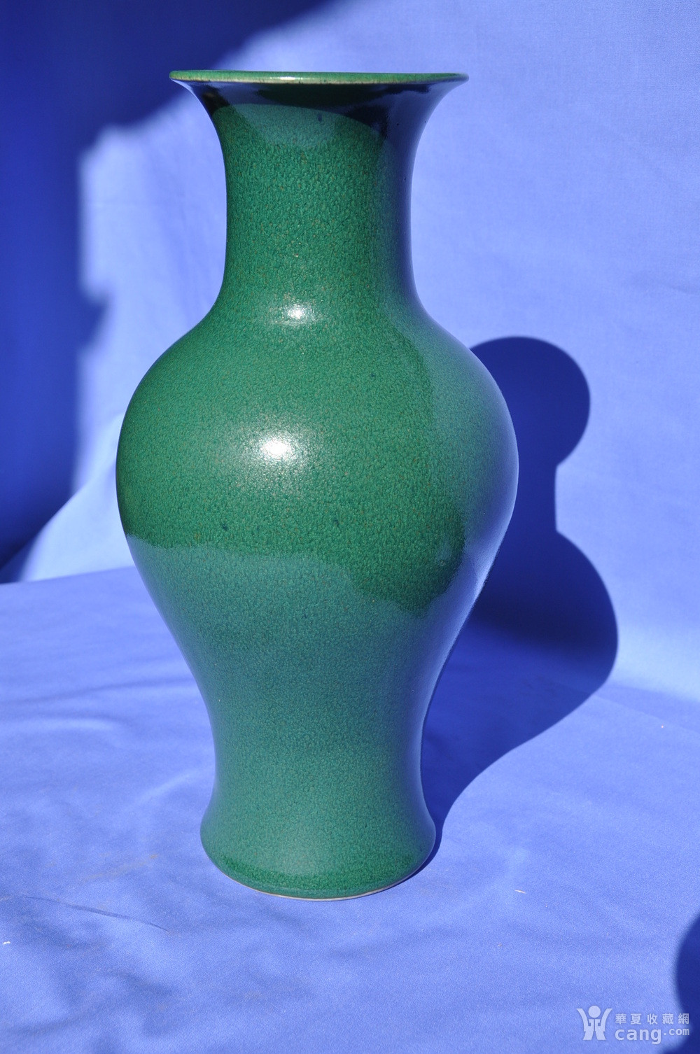 大清康煕款郎窑绿观音瓶